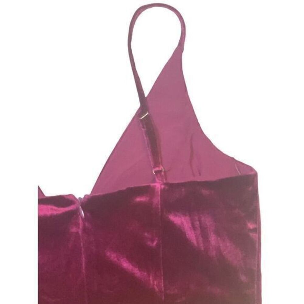 Yumi Kim Revolve Felicity Dress v-neck with a tulip skirt Red Wine Velvet Medium - Picture 10 of 11